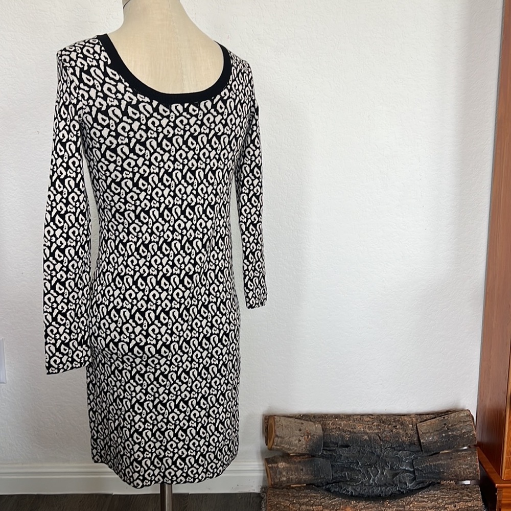 BANANA REPUBLIC Stretch Knit Sweater Dress size S - Picture 2 of 4